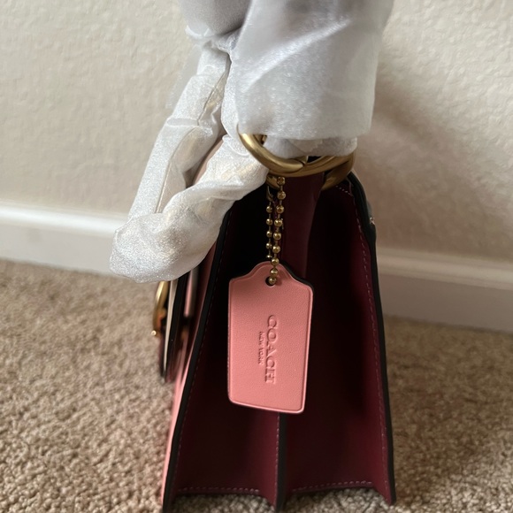 Beat Shoulder Bag In Colorblock - Picture 6 of 12